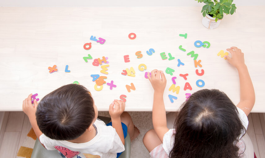 子どもが英会話を好きになる教え方のコツは褒めて楽しませること!