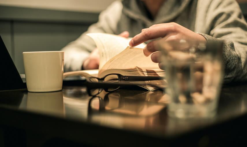 英会話上達につながる多読って？英語脳を鍛える効果と学習のコツとは？